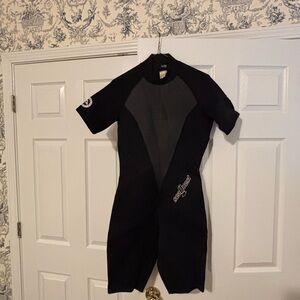 Seaquest 2mm black shortie wetsuit